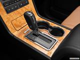  Gear shifter/center console photo